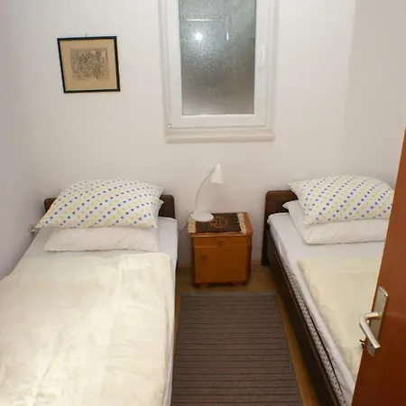 Seaside Holiday House Mavarstica, Ciovo - 2788 Дом отдыха Трогир