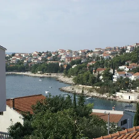 Дом отдыха Seaside Holiday House Mavarstica, Ciovo - 2788 *