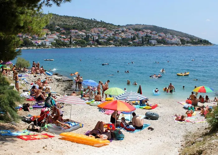 Seaside House Mavarstica, Ciovo - 2788 Hébergement de vacances *